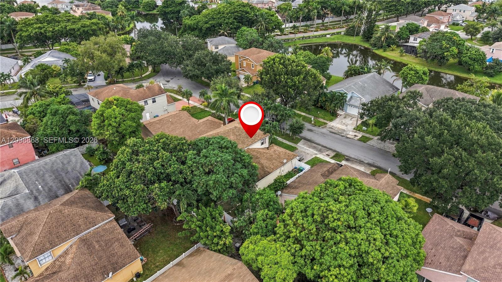 9600 Encino Street Property Photo 35
