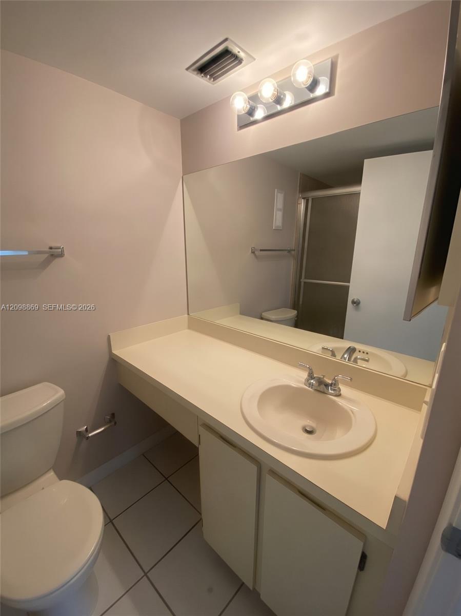 8750 N Sherman Circle 206 Property Photo 12