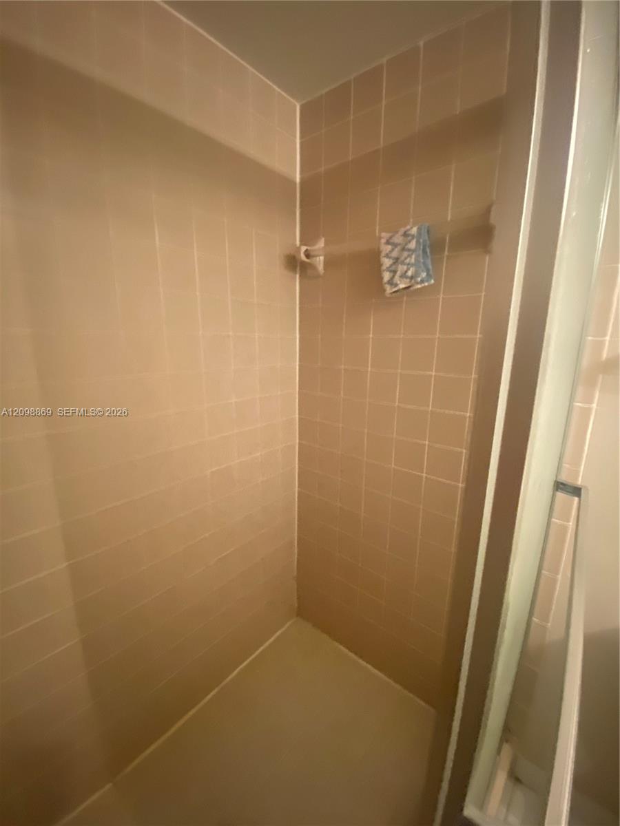 8750 N Sherman Circle 206 Property Photo 13