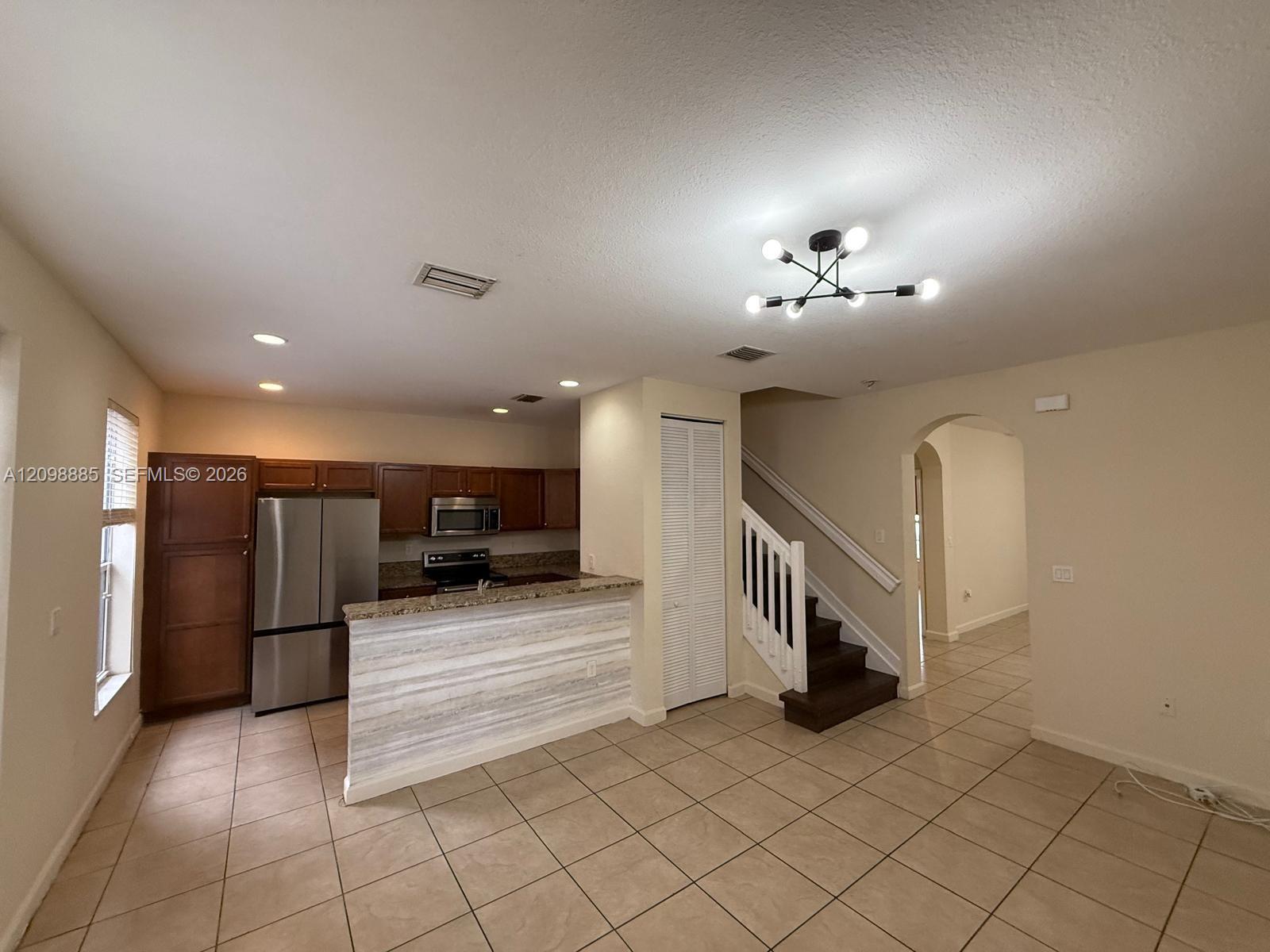A12098885 Property Photo 3