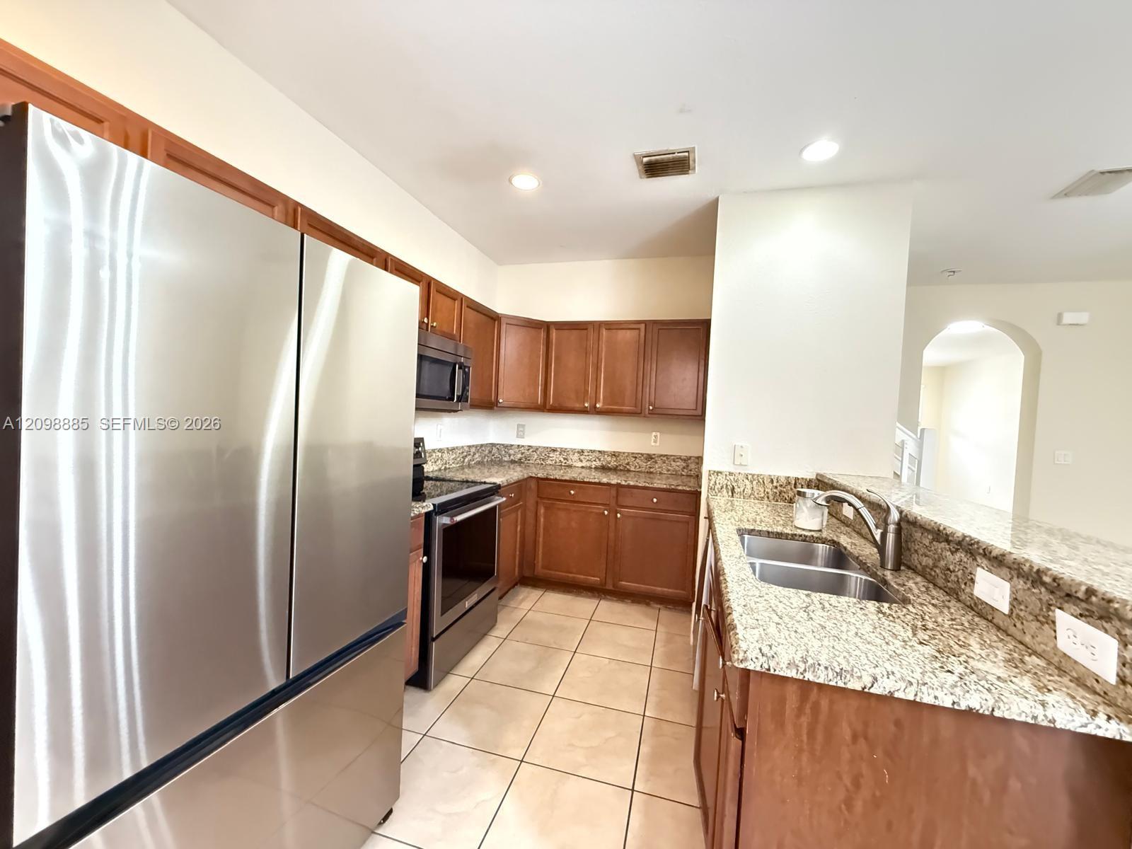 A12098885 Property Photo 4