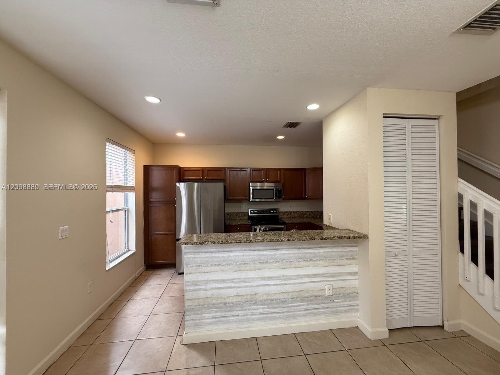 A12098885 Property Photo 5