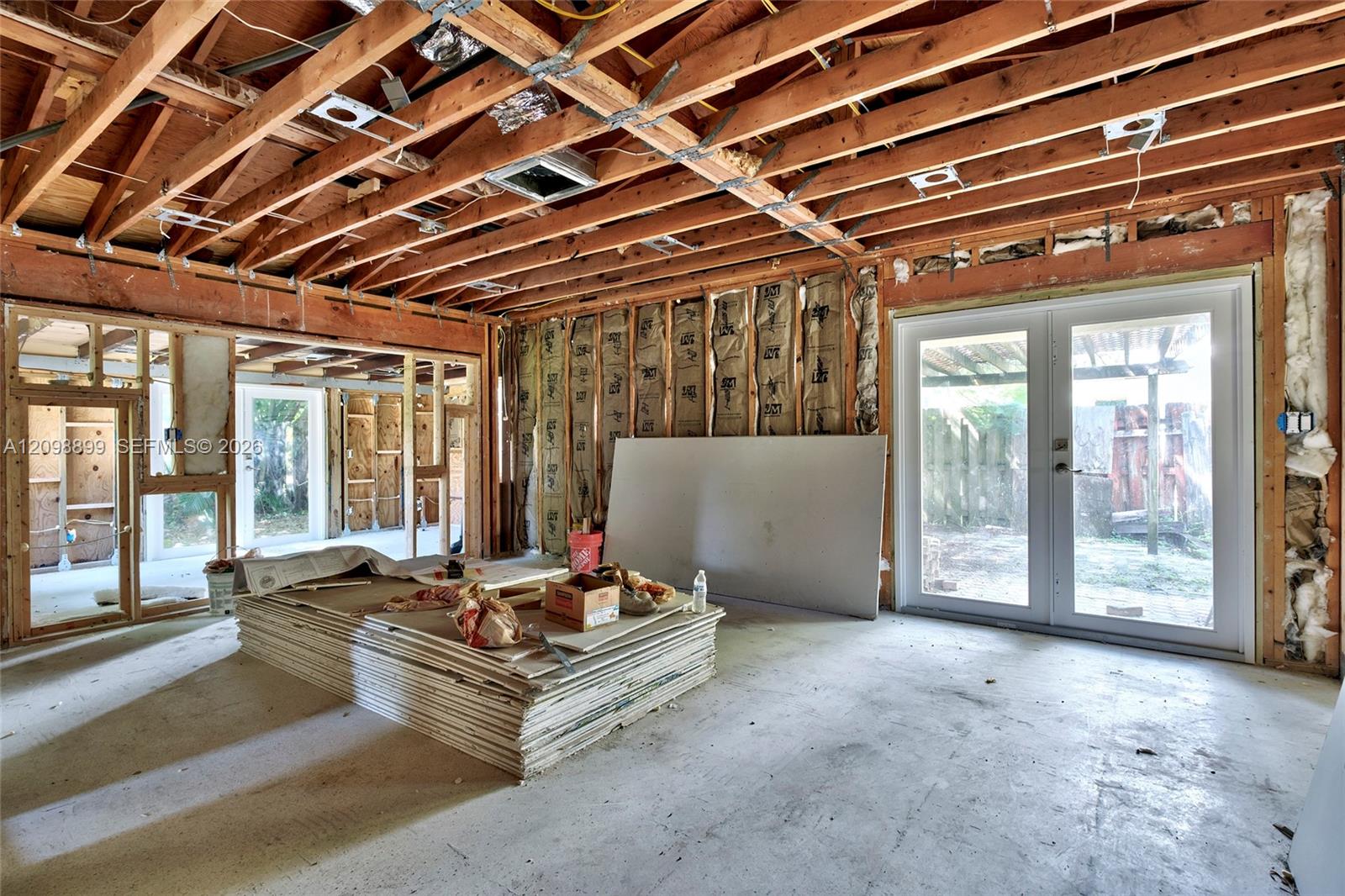 1176 Sw 4th Street Property Photo 4