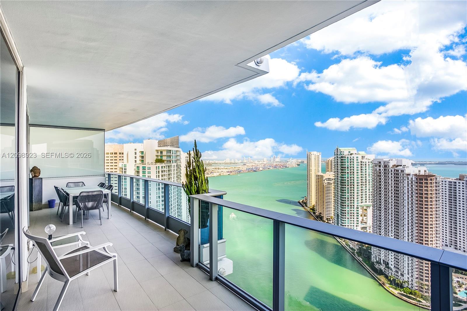 200 Biscayne Boulevard Way 4307 Property Photo 3