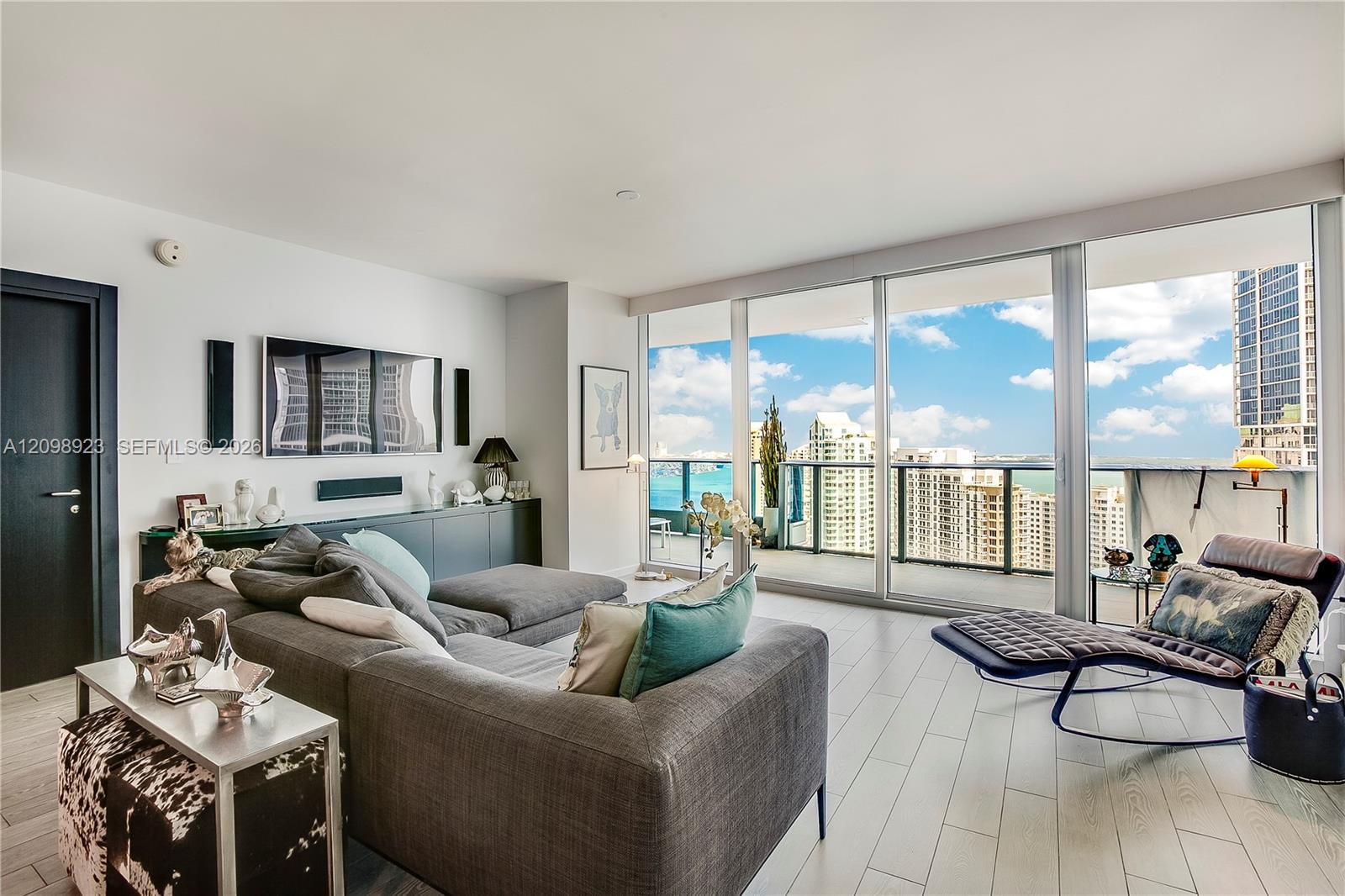 200 Biscayne Boulevard Way 4307 Property Photo 8