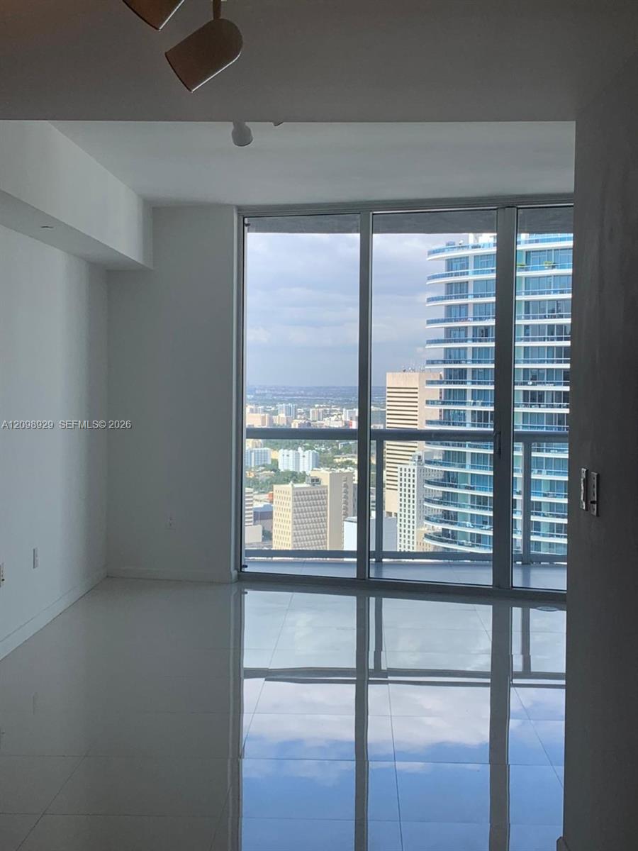 495 Brickell Avenue 5506 Property Photo 1