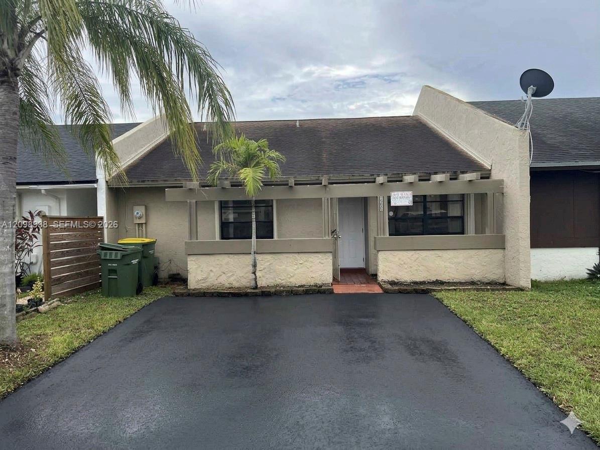 1272 Sandpiper Boulevard . Property Photo 1