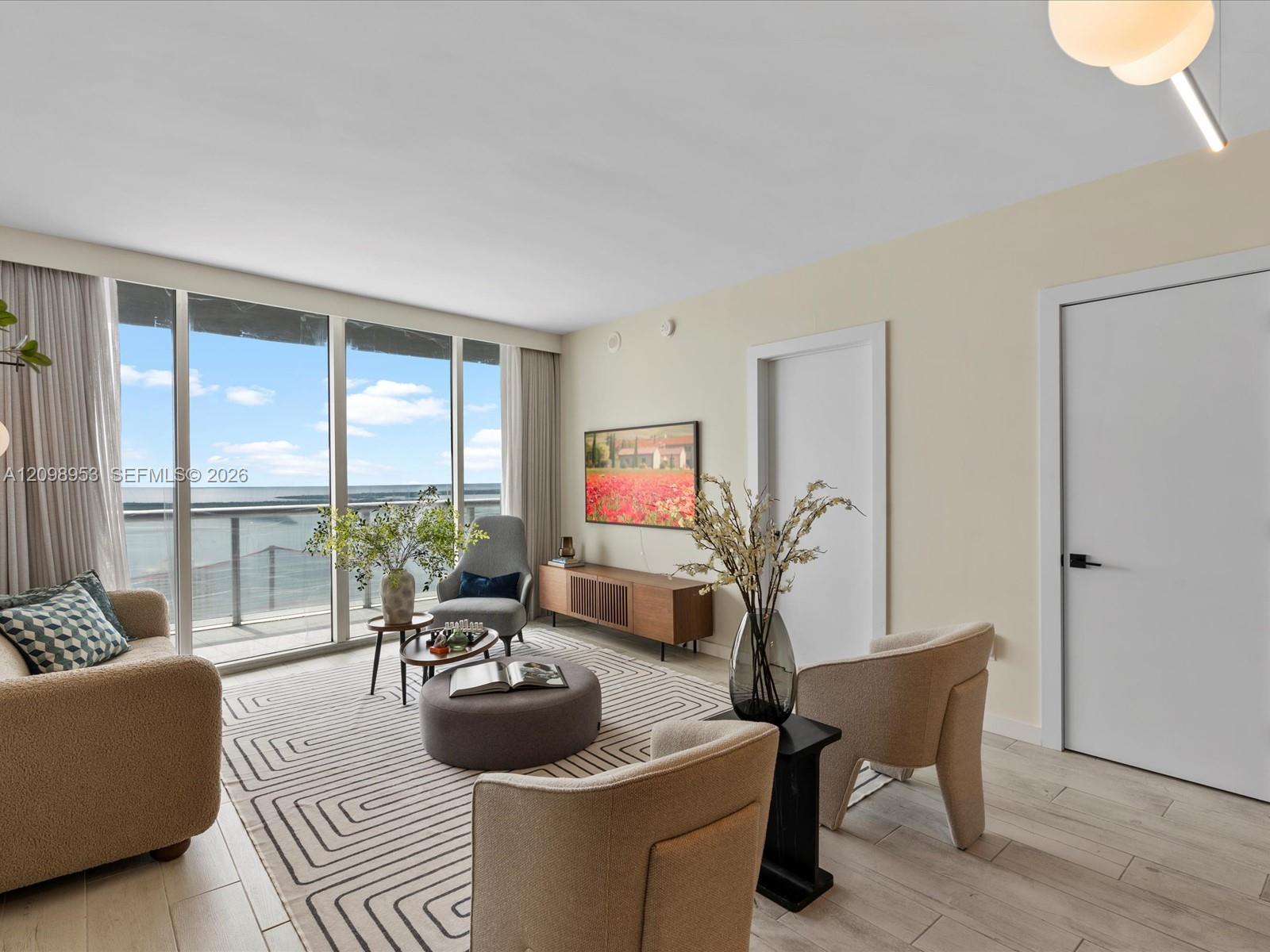 465 Brickell Avenue 4905 Property Photo 4