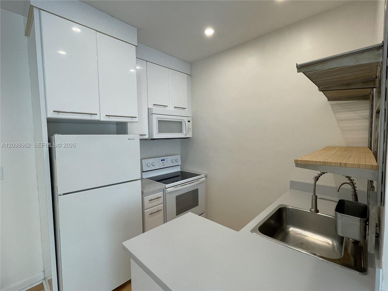 1211 Pennsylvania Avenue E1 Property Photo 3