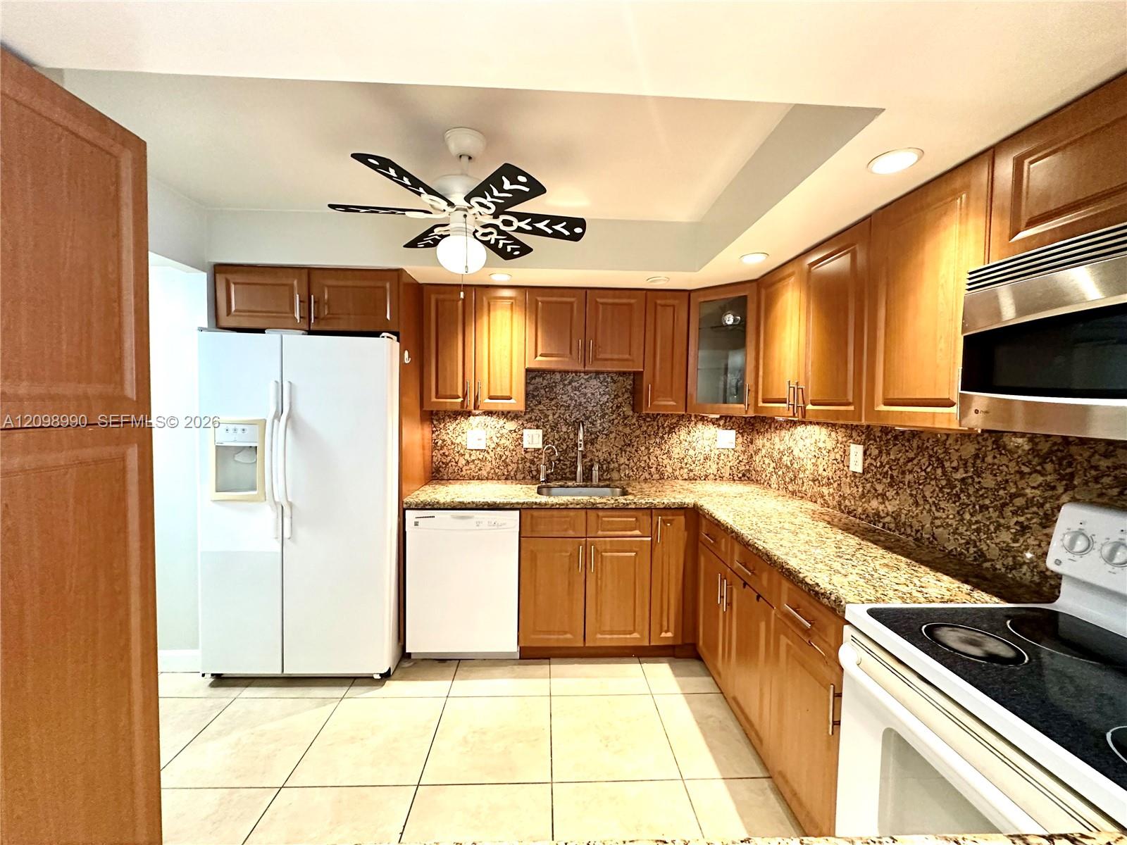 2101 Atlantic Shores Boulevard 408 Property Photo 2
