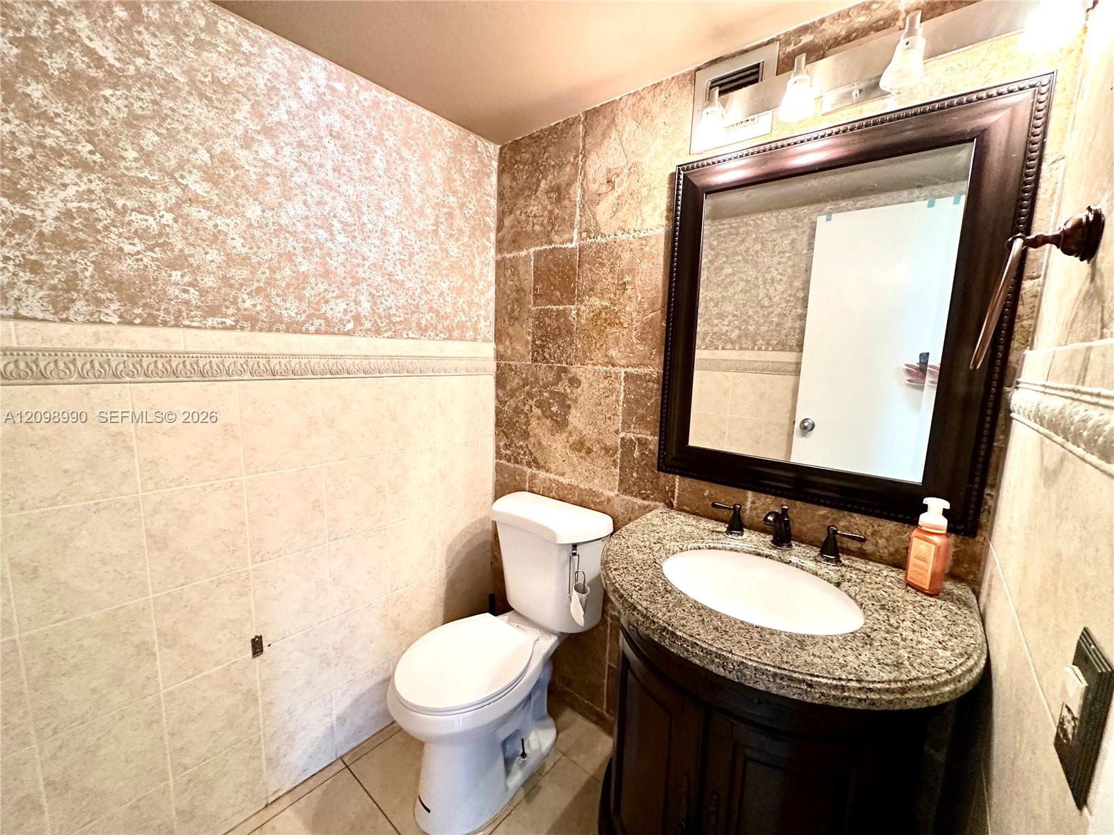 2101 Atlantic Shores Boulevard 408 Property Photo 6