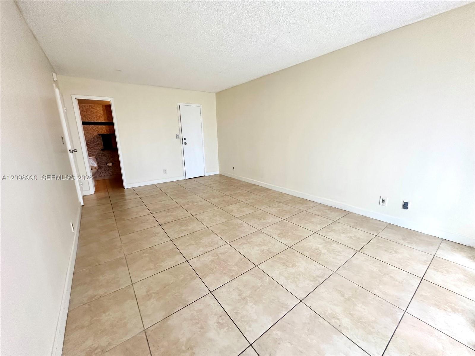2101 Atlantic Shores Boulevard 408 Property Photo 8