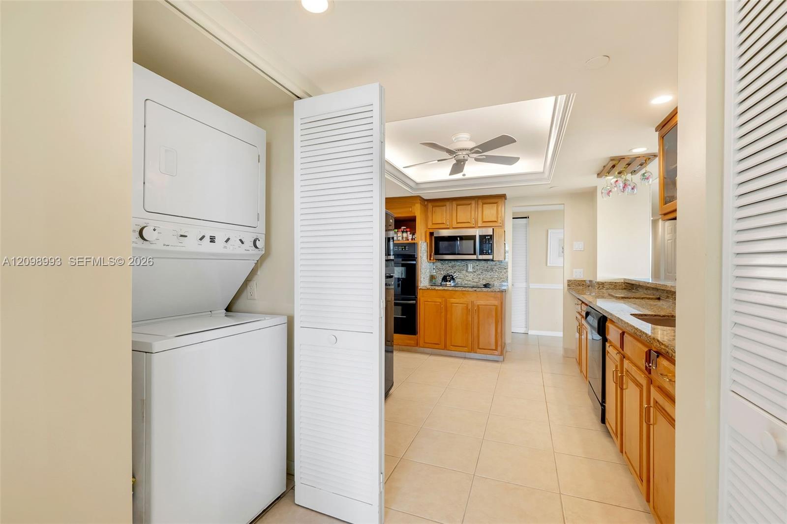 3200 Port Royale Drive N 806 Property Photo 10