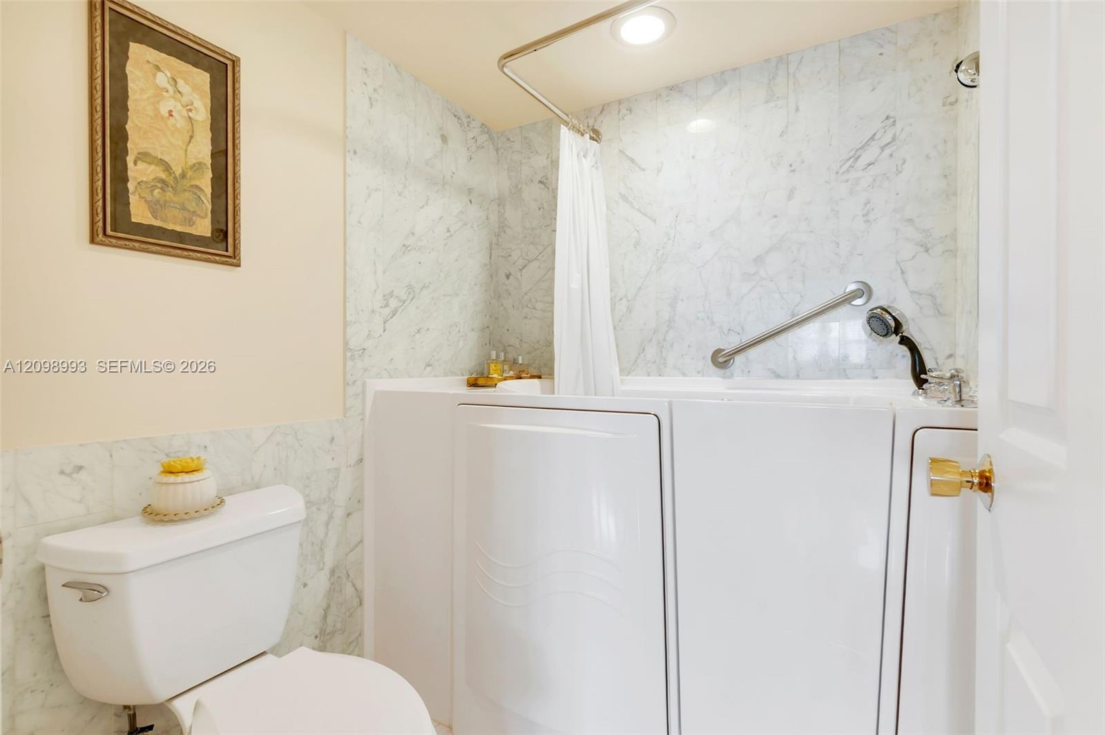 3200 Port Royale Drive N 806 Property Photo 18