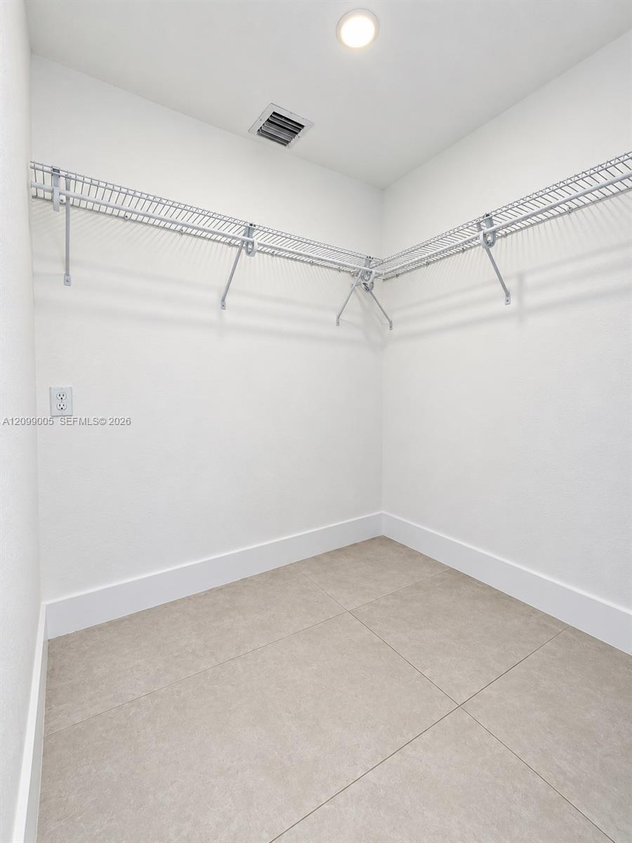 1046 Se 22nd Avenue Property Photo 14