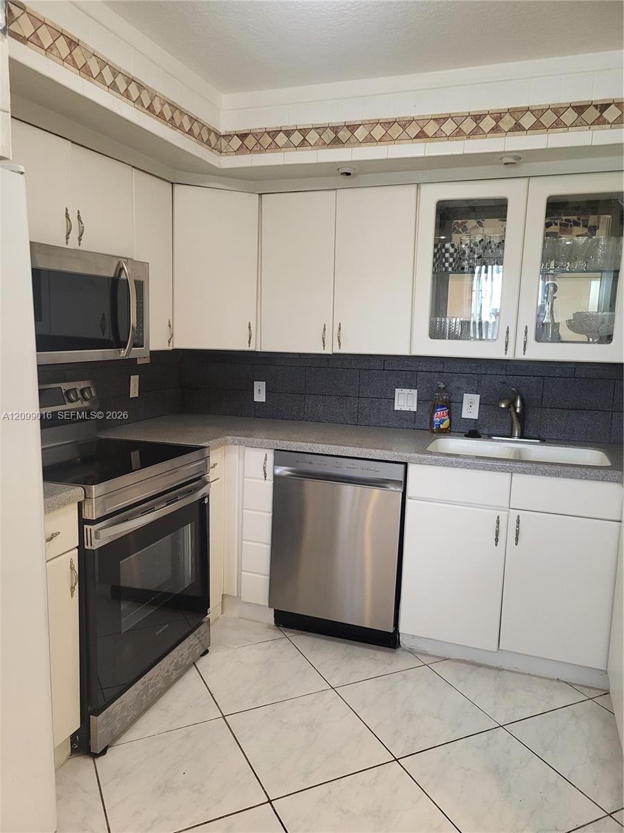 2050 Newcastle C 2050 C Property Photo 1