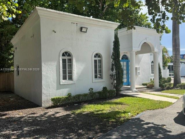 2520 S Dixie Highway Property Photo 1