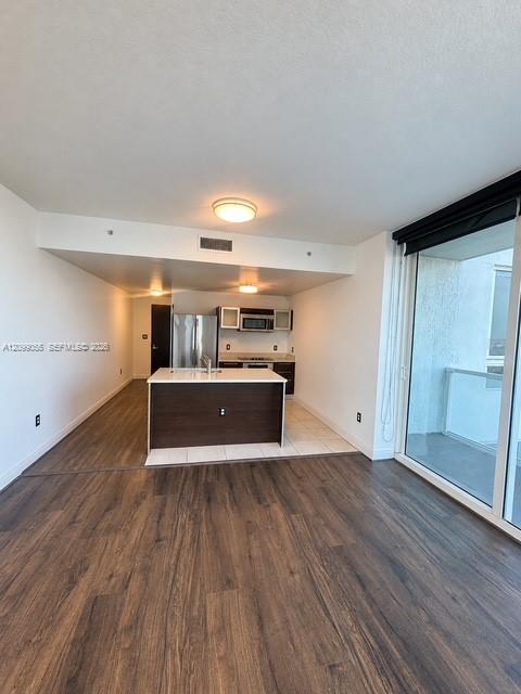 1900 N Bayshore Drive 4203 Property Photo 6