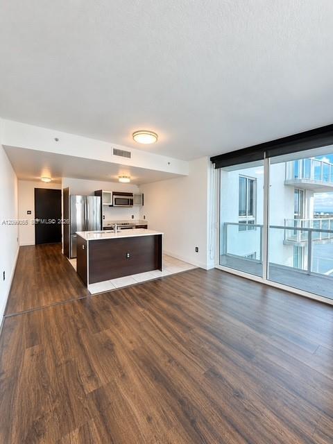 1900 N Bayshore Drive 4203 Property Photo 9
