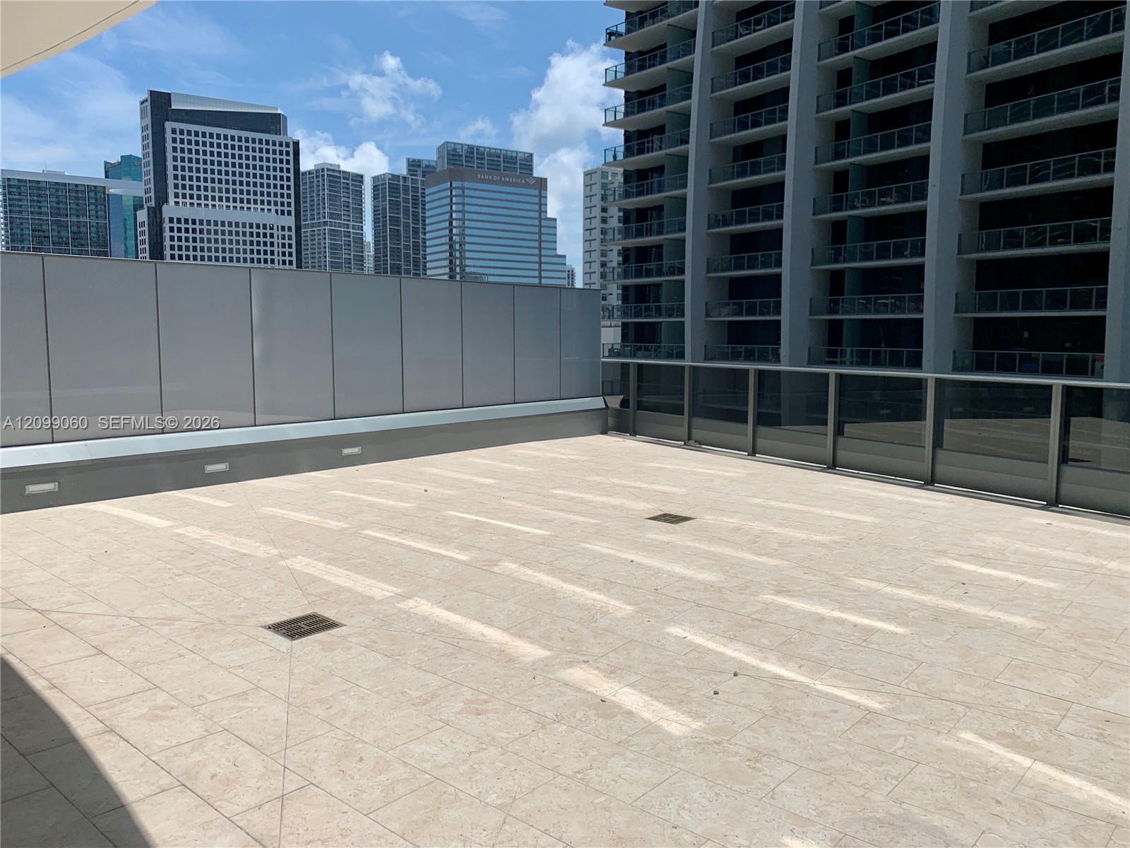 1000 Brickell Plaza 1805 Property Photo 15
