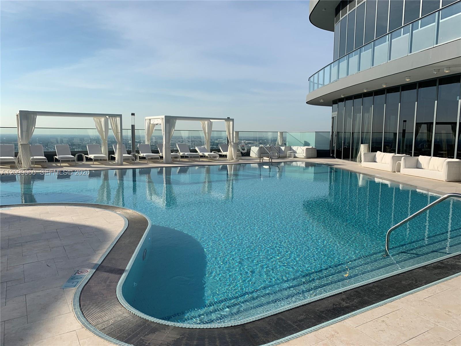 1000 Brickell Plaza 1805 Property Photo 26
