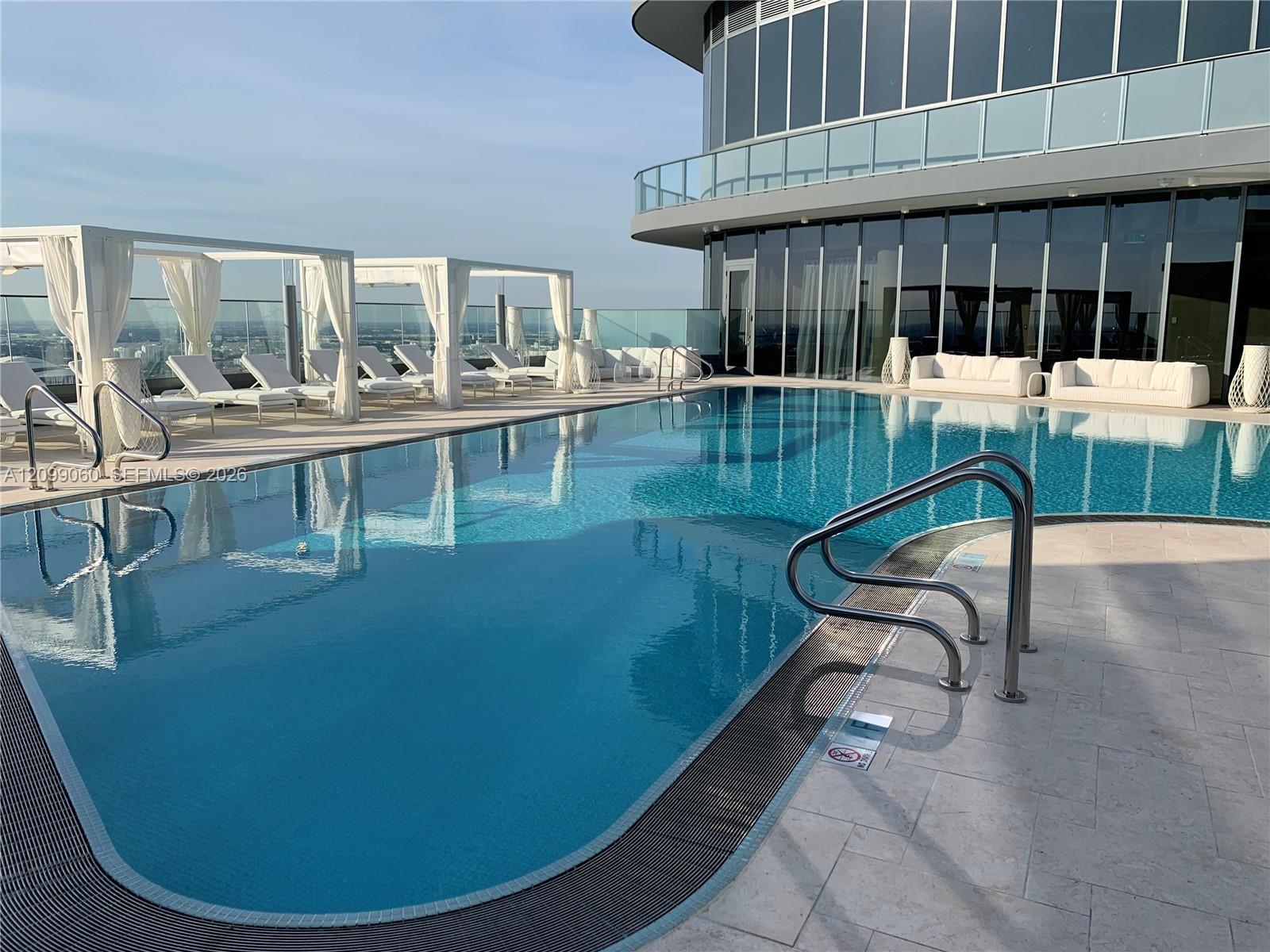 1000 Brickell Plaza 1805 Property Photo 27