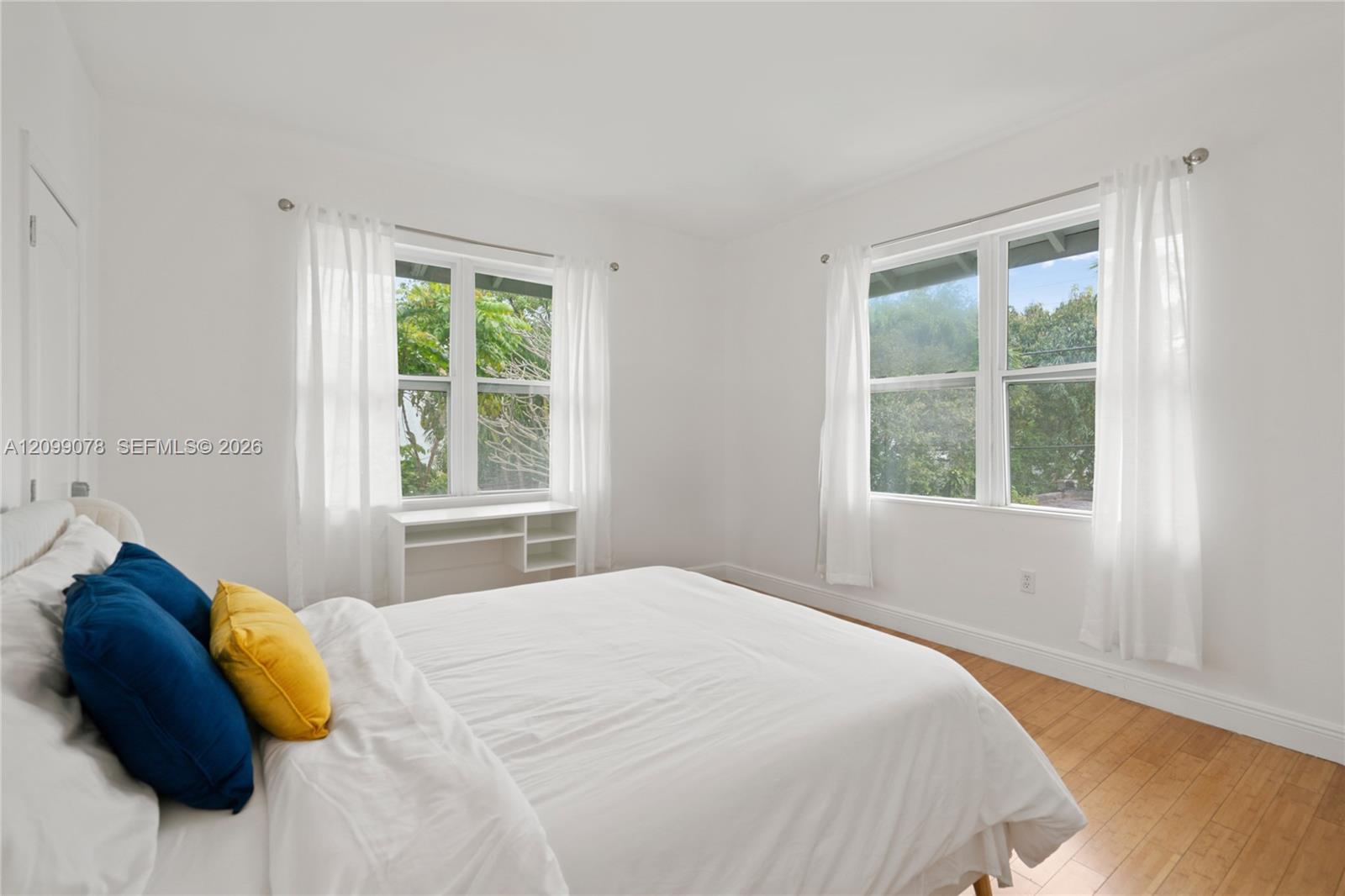 120 Ne 44th Street Property Photo 17