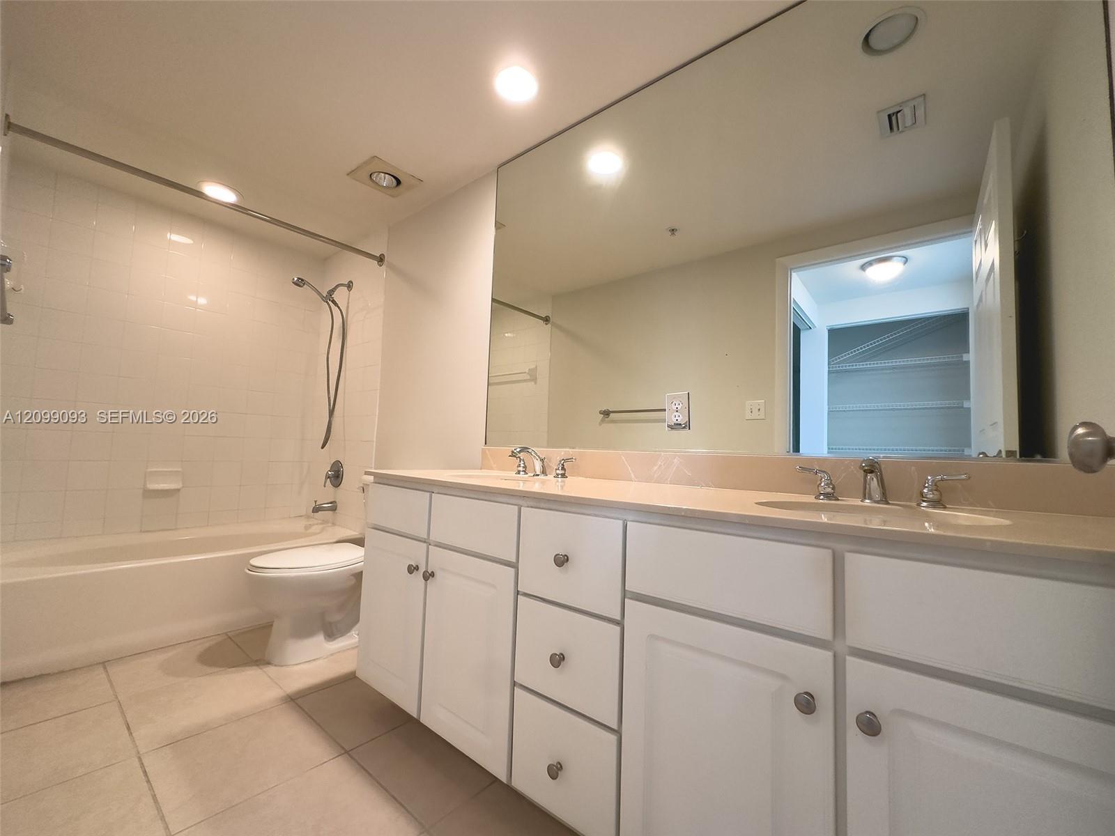 2000 N Bayshore Drive 1101 Property Photo 11