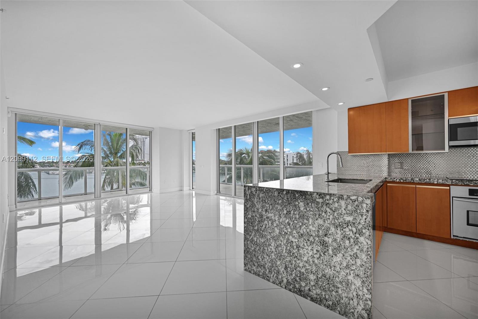 10 Venetian Way 404 Property Photo 1
