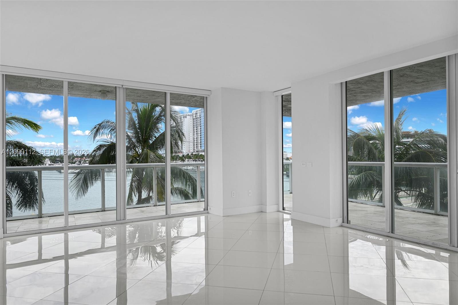 10 Venetian Way 404 Property Photo 2
