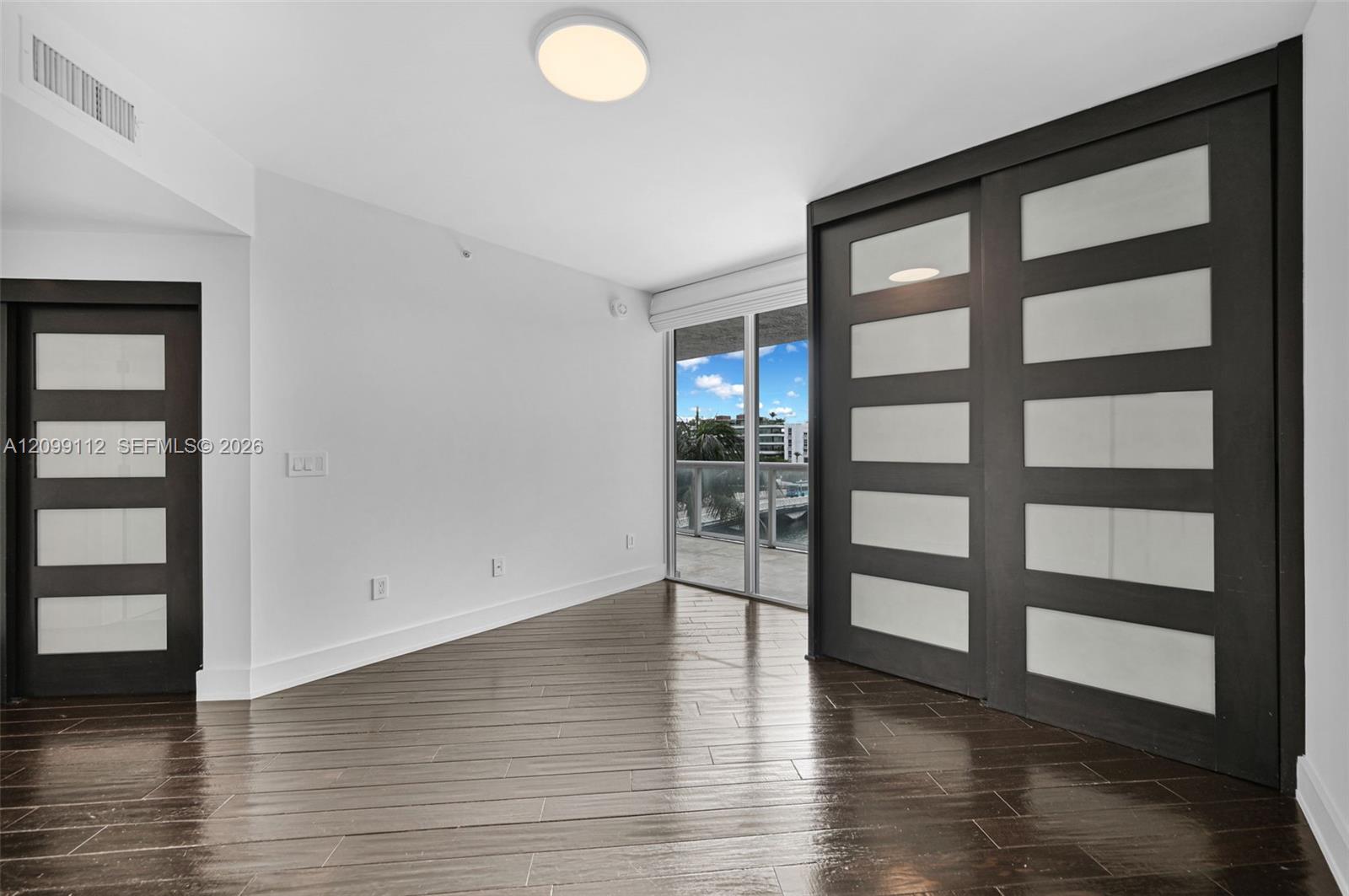 10 Venetian Way 404 Property Photo 20