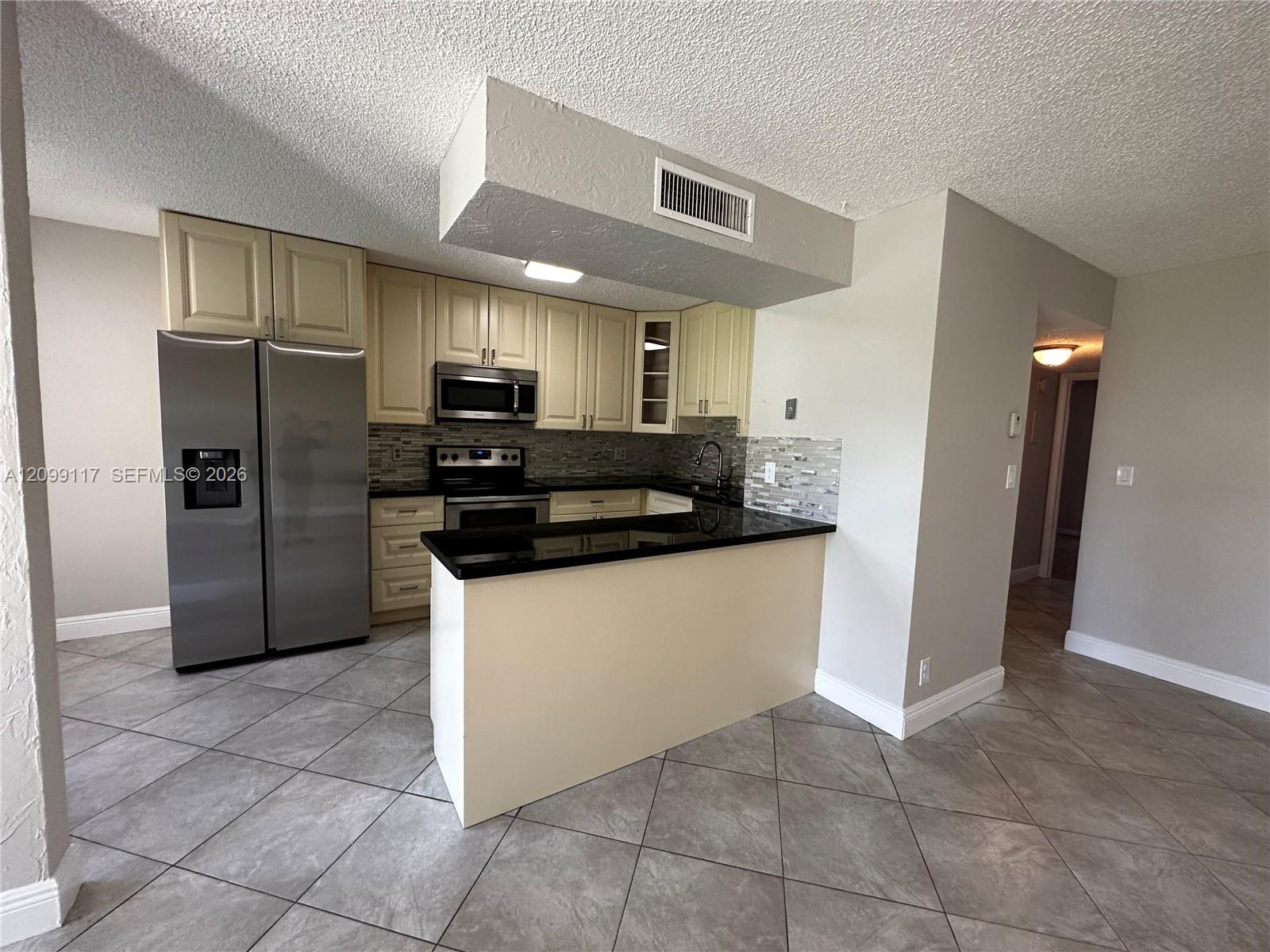 5515 Courtyard Drive 5515 Property Photo 2