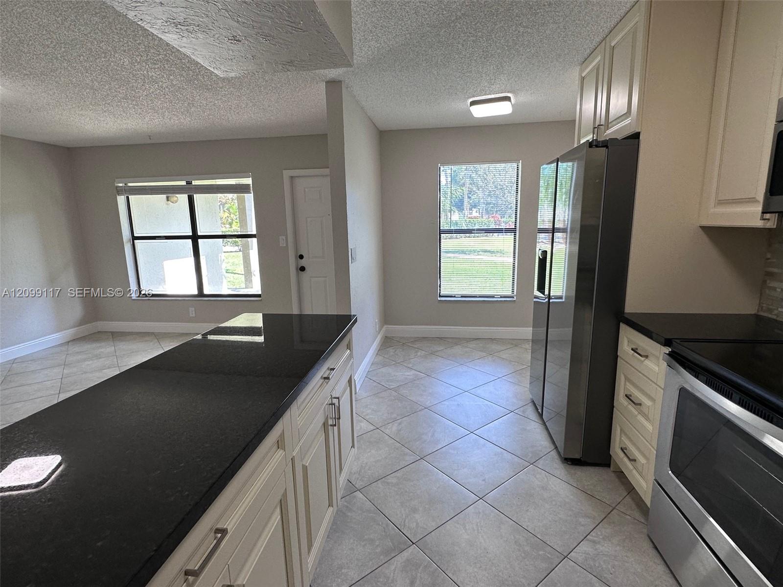 5515 Courtyard Drive 5515 Property Photo 7