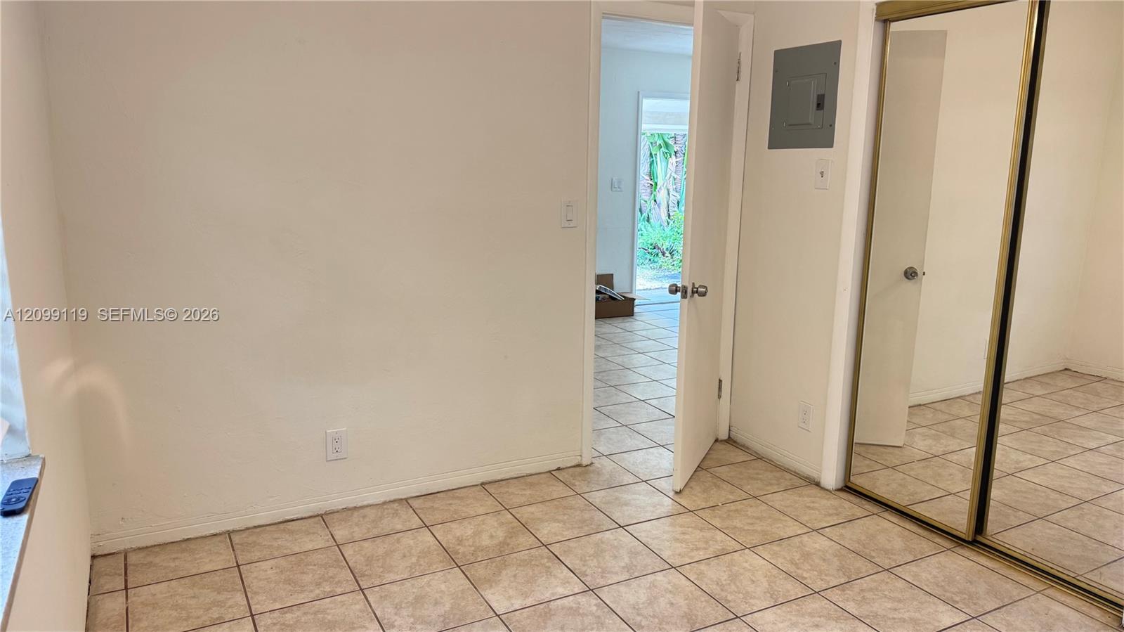 A12099119 Property Photo 7