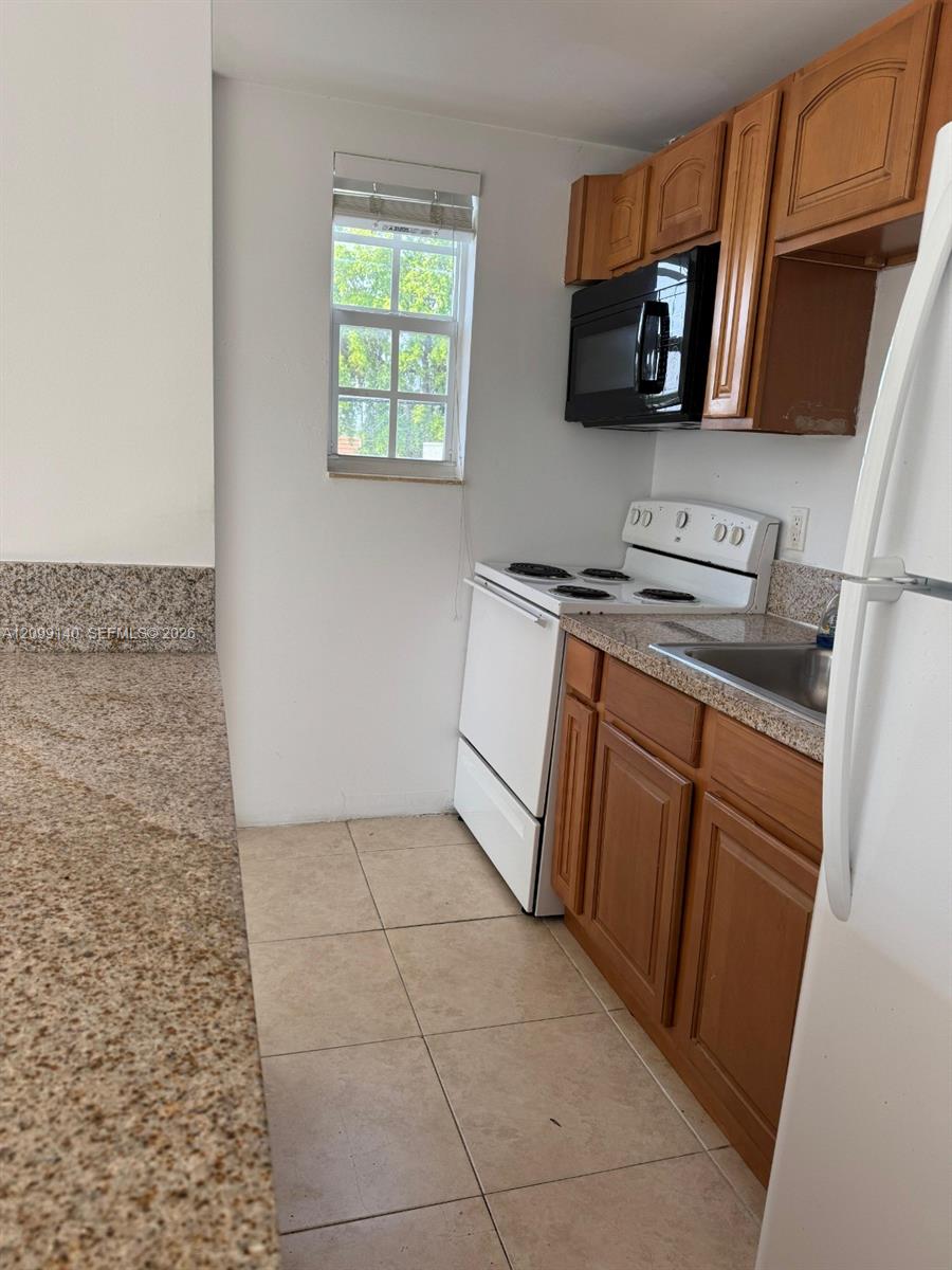 7130 Rue Versailles 11 Property Photo 3