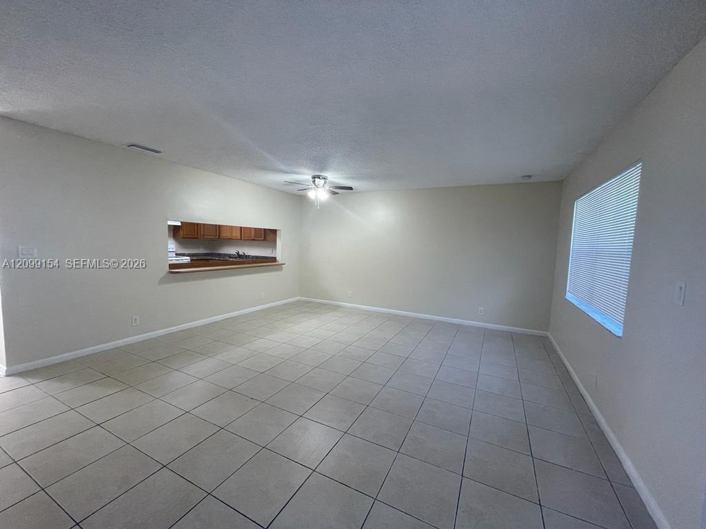 958 Sw 74th Avenue Property Photo 2