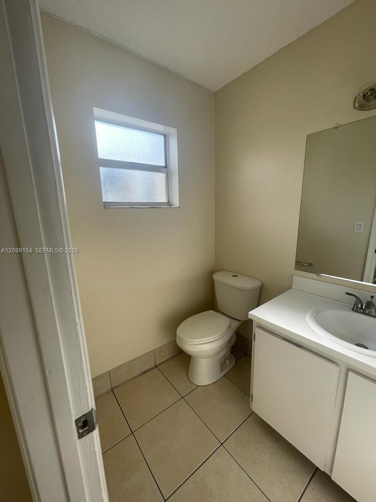 958 Sw 74th Avenue Property Photo 5