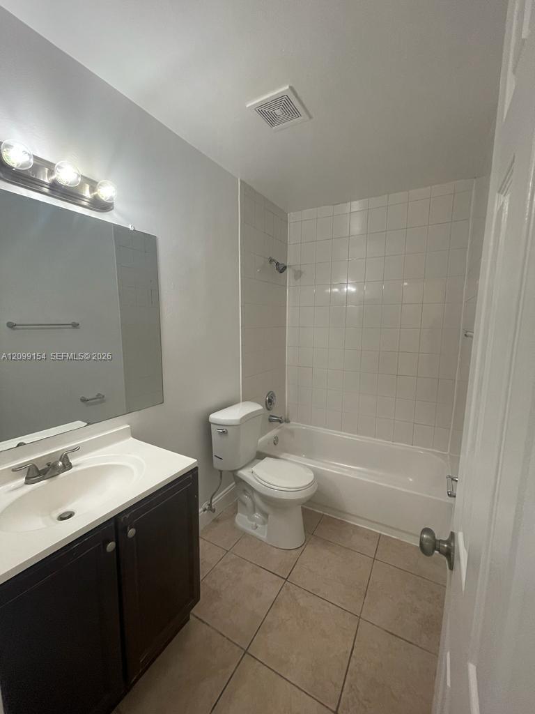 958 Sw 74th Avenue Property Photo 6
