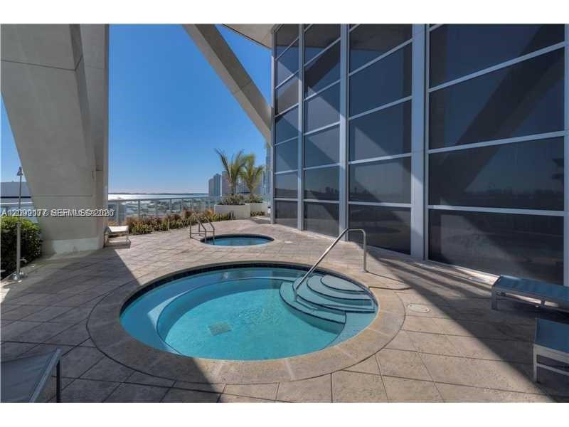 888 Biscayne Boulevard 3703 Property Photo 2