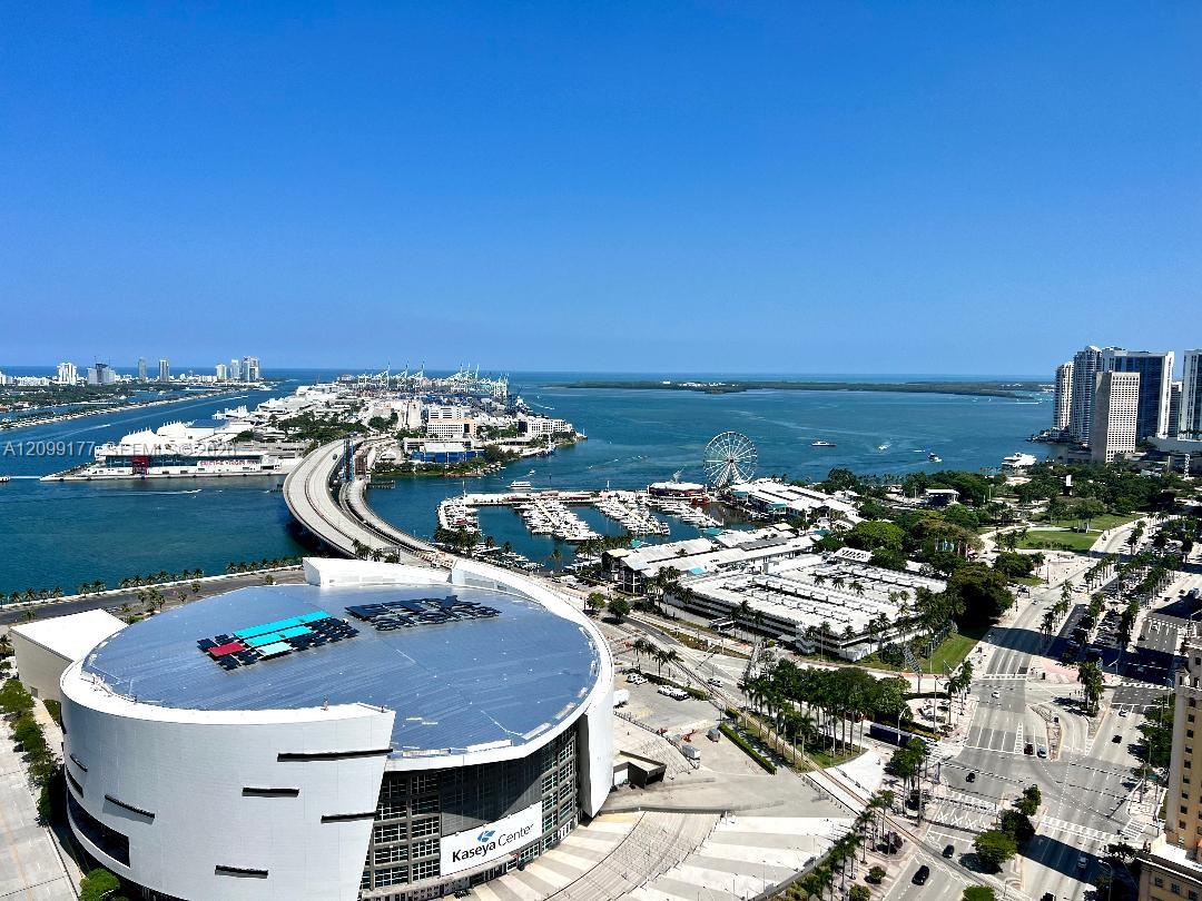 888 Biscayne Boulevard 3703 Property Photo 5