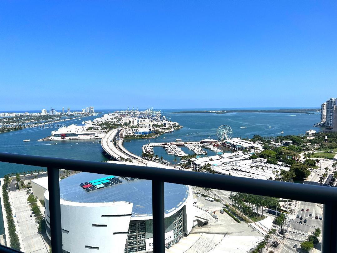 888 Biscayne Boulevard 3703 Property Photo 6
