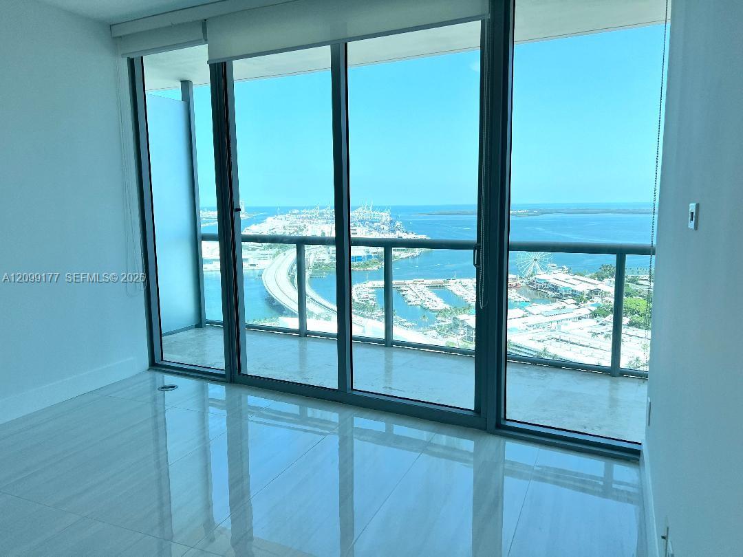 888 Biscayne Boulevard 3703 Property Photo 11