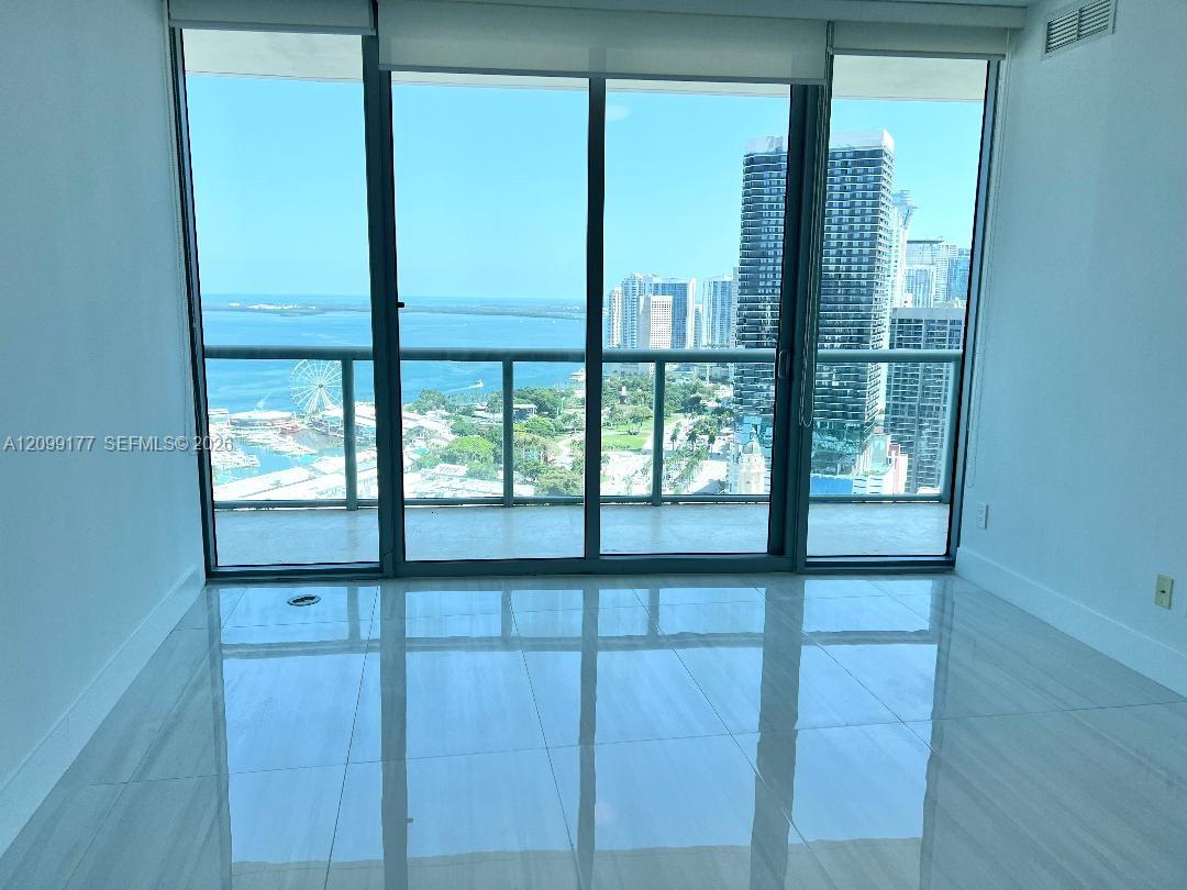 888 Biscayne Boulevard 3703 Property Photo 12