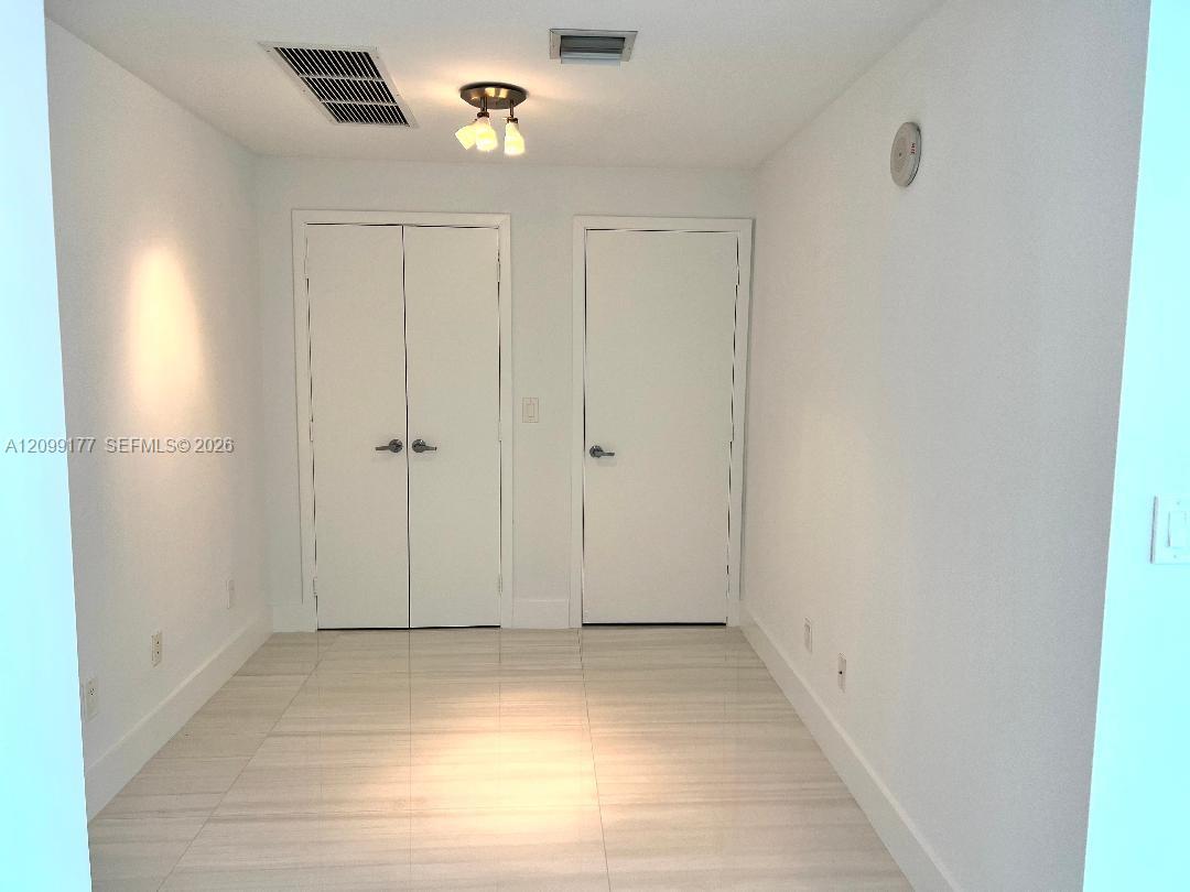 888 Biscayne Boulevard 3703 Property Photo 14