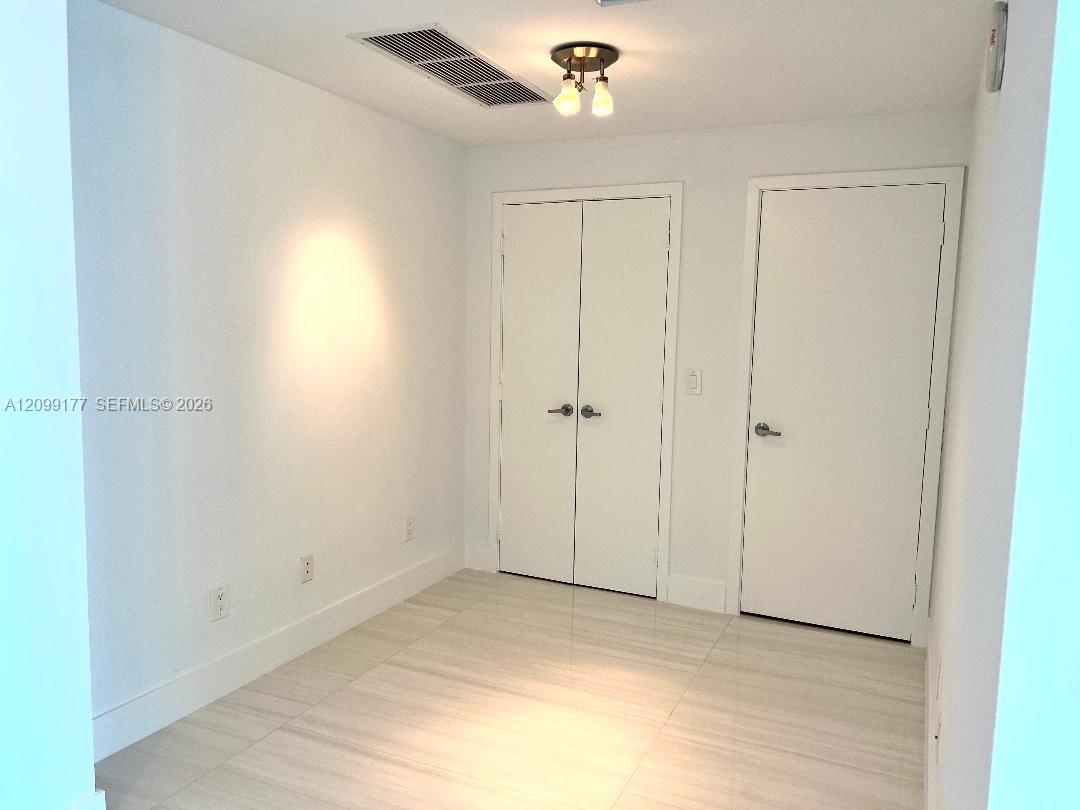 888 Biscayne Boulevard 3703 Property Photo 15
