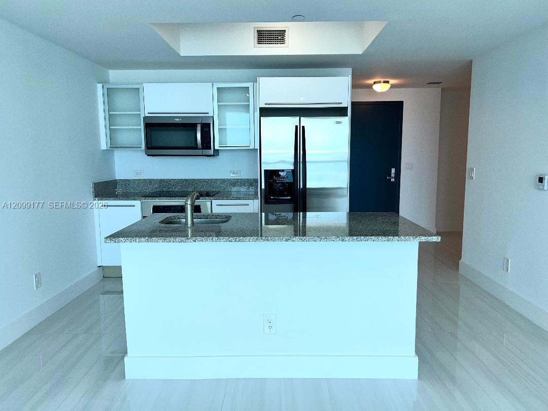 888 Biscayne Boulevard 3703 Property Photo 16
