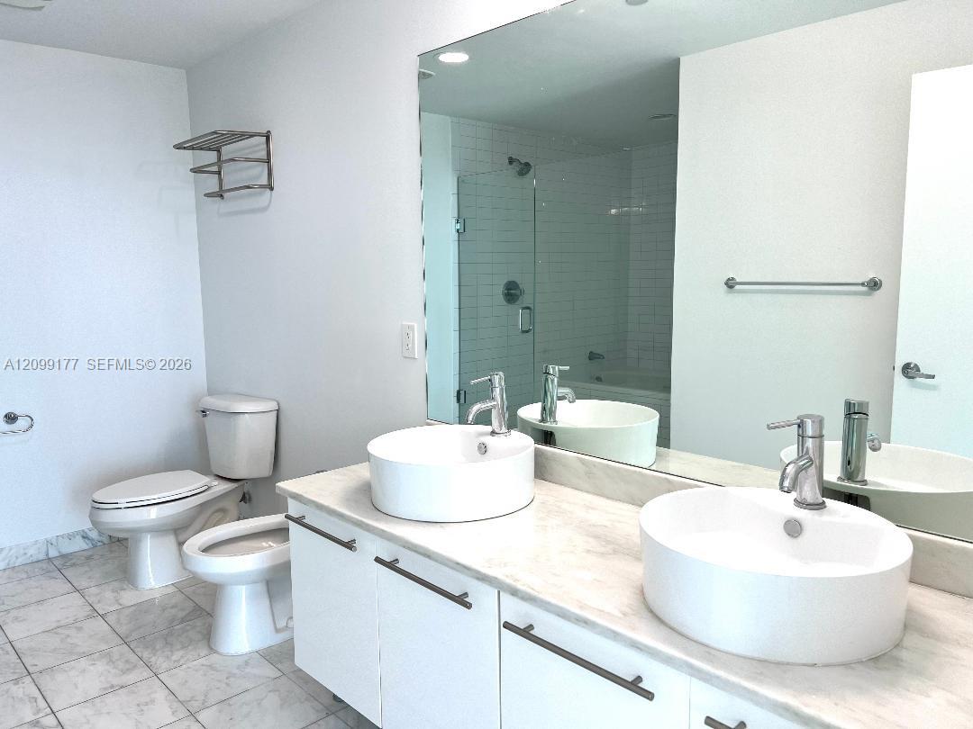 888 Biscayne Boulevard 3703 Property Photo 19