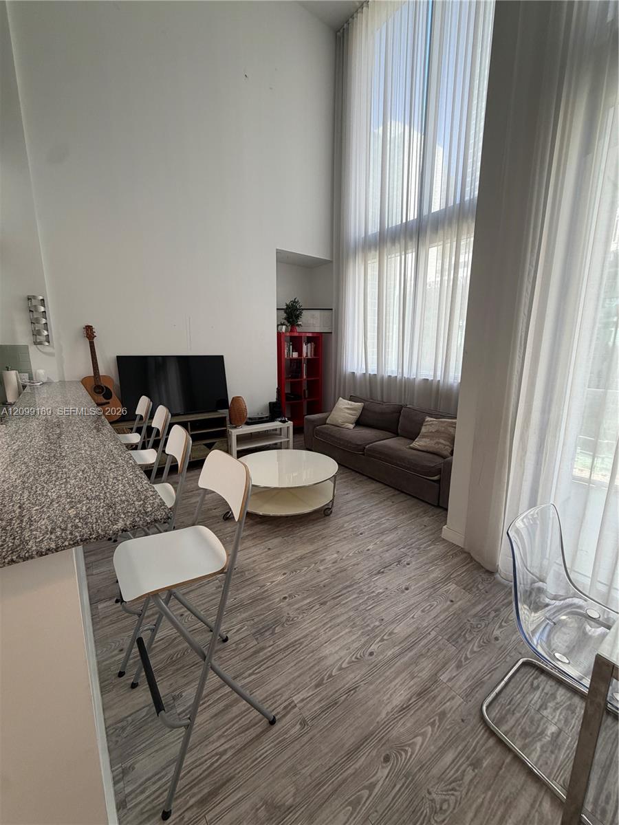 1060 Brickell Avenue 811 Property Photo 8
