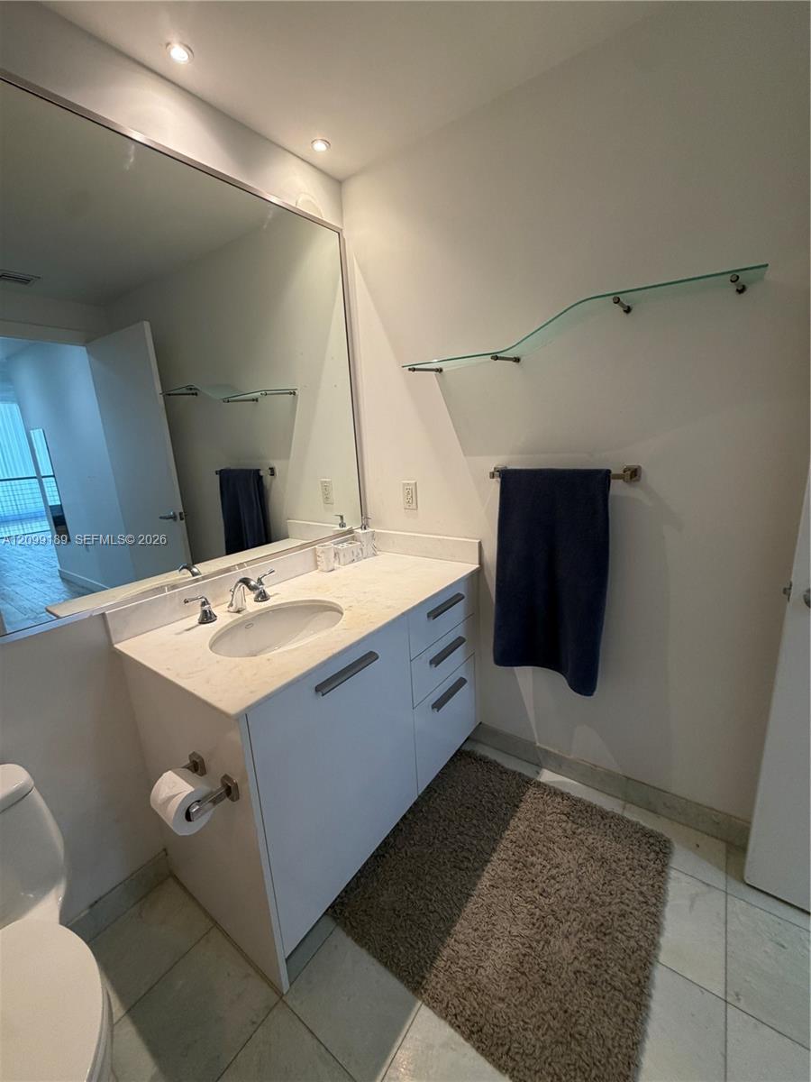 1060 Brickell Avenue 811 Property Photo 14