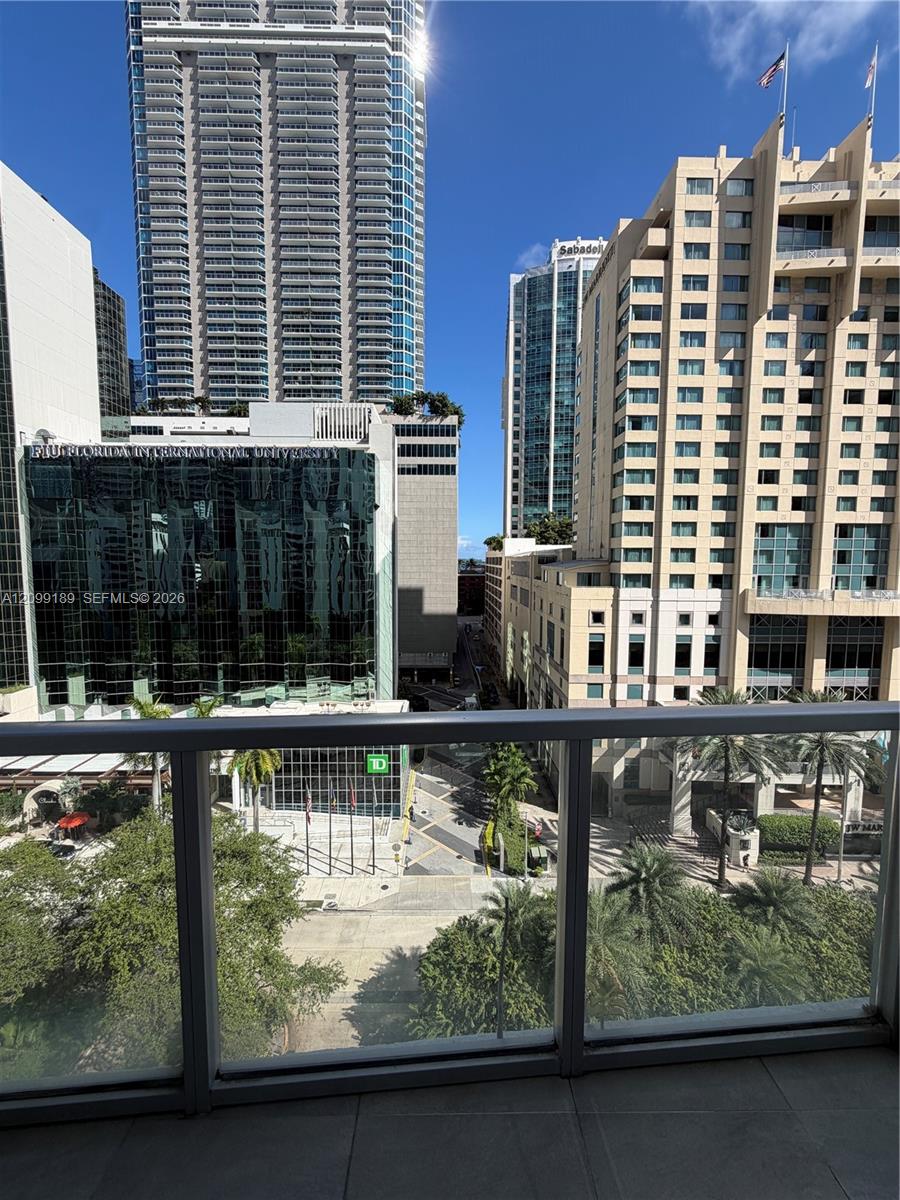 1060 Brickell Avenue 811 Property Photo 15
